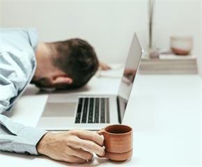 好好的突然病倒？   疲勞、瘀青、反覆感冒！醫揭最易忽略警訊