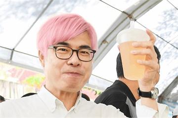 迎BLACKPINK陳其邁換粉紅髮頭貼 蕭美琴、蔡英文、邱議瑩接力互動