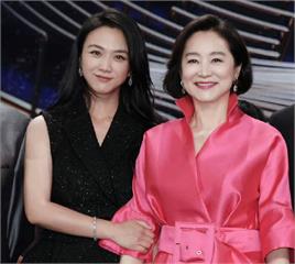 林青霞罕見同框湯唯！大讚「可愛得不得了」