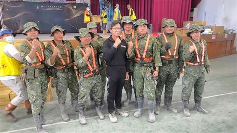 光復商工校長淚謝國軍、志工　校園恢復八成！連假後將復課