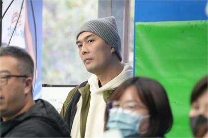 籃球／這次不上場！「男模射手」呂政儒場邊當啦啦隊為校隊兒加油