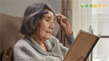 七旬婦看東西霧霧的竟是「長瘤」！醫警告：視力模糊藏疾病警訊