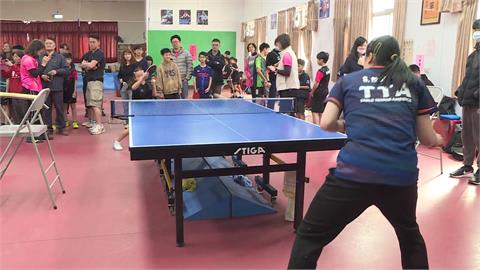 宋展河教育基金會桌球賽　受贊助國手陳思羽：小選手有進步
