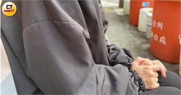 賣血校園1／台師大女足球員撐不住休學　簡奇陞痛喊「你能還他爸爸嗎！」