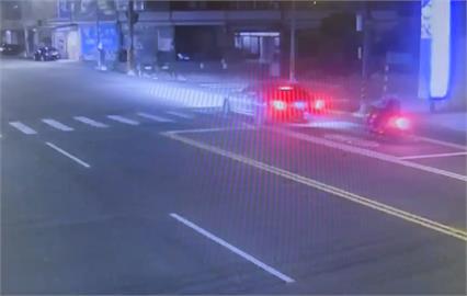 換車道沒打方向燈被按喇叭　駕駛不滿竟攔車狂罵騎士恐觸法