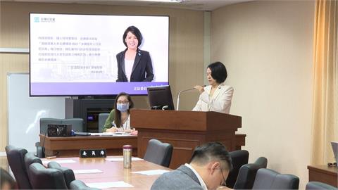 民眾黨中評會下週一開鍘李貞秀？　柯文哲表態「去留」：不要逼她