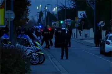法國驚傳轎車衝撞人群 釀3人受傷