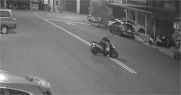 距家僅10米！高雄翁清晨騎車買早餐「2度癱倒」命危送醫救回