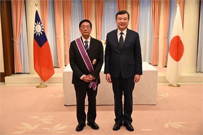 快新聞／日本前駐南非大使牛尾滋對台灣堅定支持！　外交部贈勳表彰