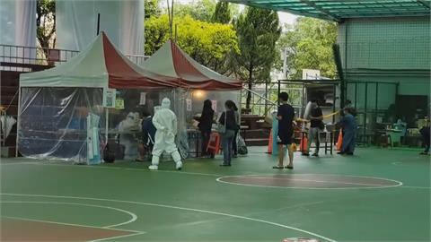 新北市民湧基隆篩檢　侯友宜：防疫不分縣市