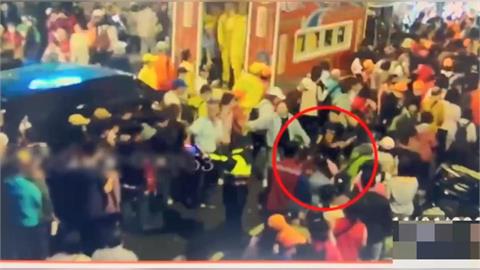 快新聞／「粉紅超跑」白沙屯媽祖繞境隨香信女突暈眩　板橋警速疏導人群協助送醫