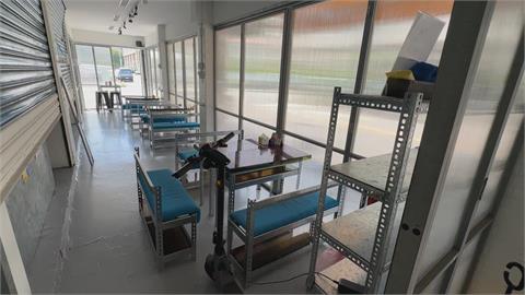三角窗涼麵店占用騎樓　強裝鐵框門挨轟有礙交安