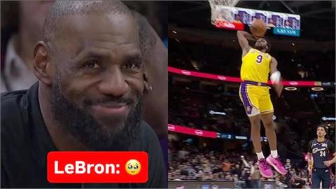 NBA(影)/這小子有喔!布朗尼在騎士主場單臂飛扣 老爸詹皇在板凳上看到快哭