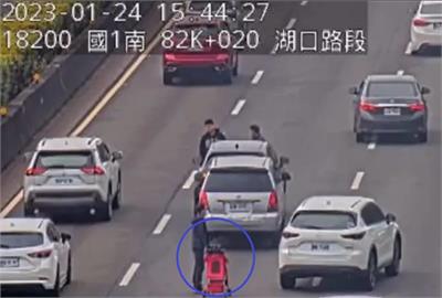 國道車禍竟拿「嬰兒車」示警挨轟　警方：違法要罰