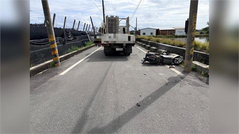 快新聞／台東機車擦撞貨車　65歲騎士「噴飛灌溉渠」傷重身亡