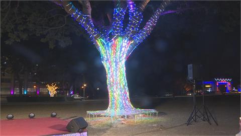 結合現代、傳統工藝　嘉義縣政府打造「希望之樹」點燈祈福