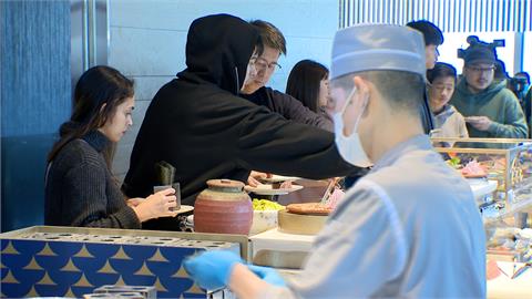 饗饗59人食物中毒"逾7成吃過生魚片"　　衛生局：不排除諾羅病毒！
