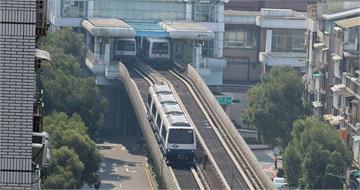 文湖線往南港「列車停鐵軌、關燈」　北捷曝原因：控制線路異常