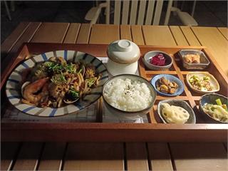副刊／好好吃飯、好好睡覺、等待值得等待的事