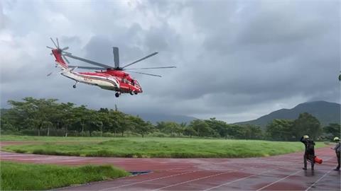 墾丁探勘遭虎頭蜂襲2死1傷　搜救人員救出受傷女