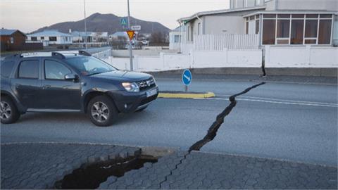 冰島地震頻頻！南部火山蠢蠢欲動　居民疏散、地熱發電廠蓋防禦壕溝