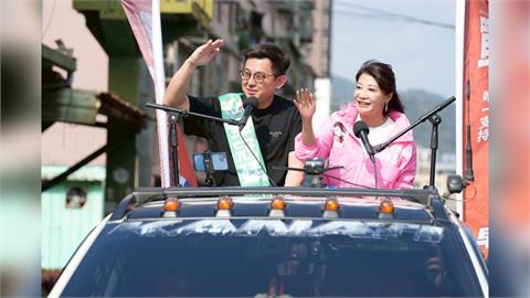 快新聞／拚連任！卓冠廷偕林楚茵大車掃　高喊「3/23~3/29顧電話」