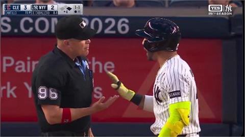 MLB(影)／激烈爭吵大場面！「主審和捕手閒聊」影響到洋基打者當場怒噴