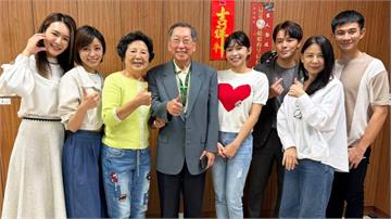 「國民阿嬤」王滿嬌驚喜宣布加入《愛的榮耀》演出！保養得宜看不出年近80歲 怕：台詞記不得