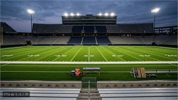 NFL爆發傷兵潮　獵鷹新秀頭盔撞膝倒地送醫