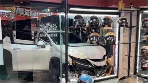 又是毒駕！桃園女駕駛連續擦撞2車　失控撞安全帽店