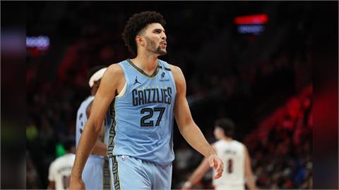 NBA(影)／「洗腳水」就首度大三元！灰熊選秀探花「虎父無犬子」寫紀錄