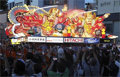疫情趨緩睽違4年登場　青森睡魔祭吸引上萬名海內外遊客參與