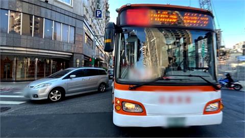 偷帶藥酒！公車司機酒駕撞轎車　吃刑責又丟飯碗