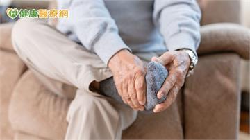 左腳掌發紫冰冷又劇痛　九旬糖友左腿險截肢