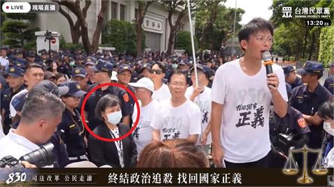 快新聞／衝突落幕！總統府代表接受陳情　民眾黨6小時抗爭宣告結束
