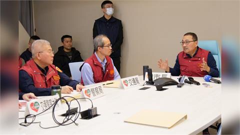 春節連假首日賣場與國道湧車潮 侯友宜籲善用大眾運輸迎新年