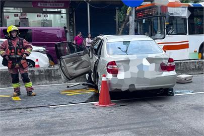 快新聞／三峽重大車禍3死12傷　78歲肇事駕駛行車資料曝光了