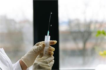 自曝就醫未打麻藥拔指甲　林智群體驗「酷刑」快被氣死