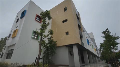 桃寶館海報疑抄襲國外設計師　社會局回應了