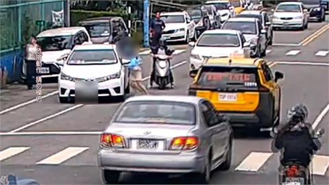 為會考成績母子車內爭執！兒失控奪車「踩油門落跑」