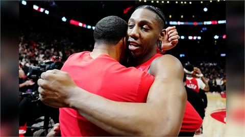 NBA(影)／暴龍巴瑞特OT「彈進」準絕殺主場嗨翻！創下「史上首見」超神紀錄