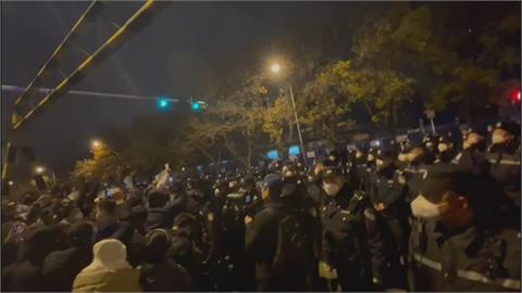 防白紙革命中國「超前部署」？大批警站崗戒備　女子路過無辜被抓