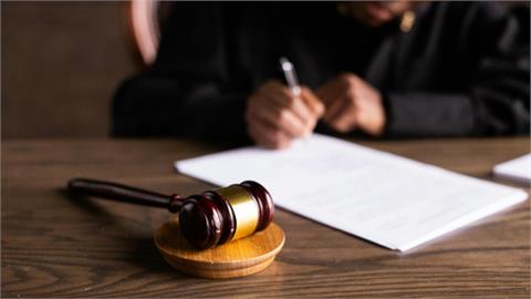 新竹男遭「人格貶損」想離婚！悍妻當庭嗆「俗辣」法官判准：無法理性溝通