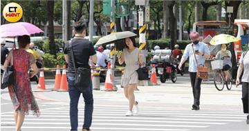 白天30度高溫早晚涼　北部轉雨時間曝