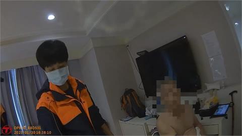 71歲老翁洗澡拍打牆壁呼救　警消出動破壞工具救援