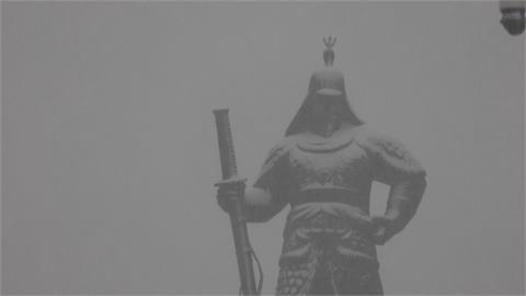強烈寒流來襲！南韓狂下大雪冷到週末　民眾少出門