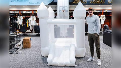 MLB(影)／44億最強菜鳥20歲生日打生涯首轟！塞揚王牌「霸氣送禮」網友全笑翻