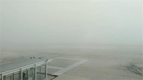 大霧鎖金門！海空交通大亂　　22班機、小三通6船班全數取消