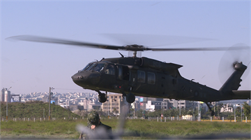 快新聞／空軍及內政部共28架黑鷹直升機  全面停飛特檢