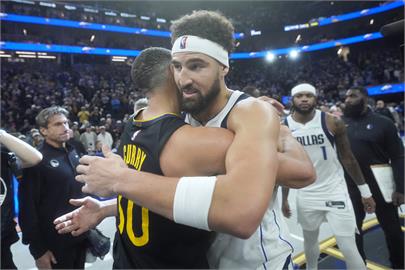 NBA／創作者自製辱華「湯神海報」！登勇士球館小粉紅氣炸：抵制